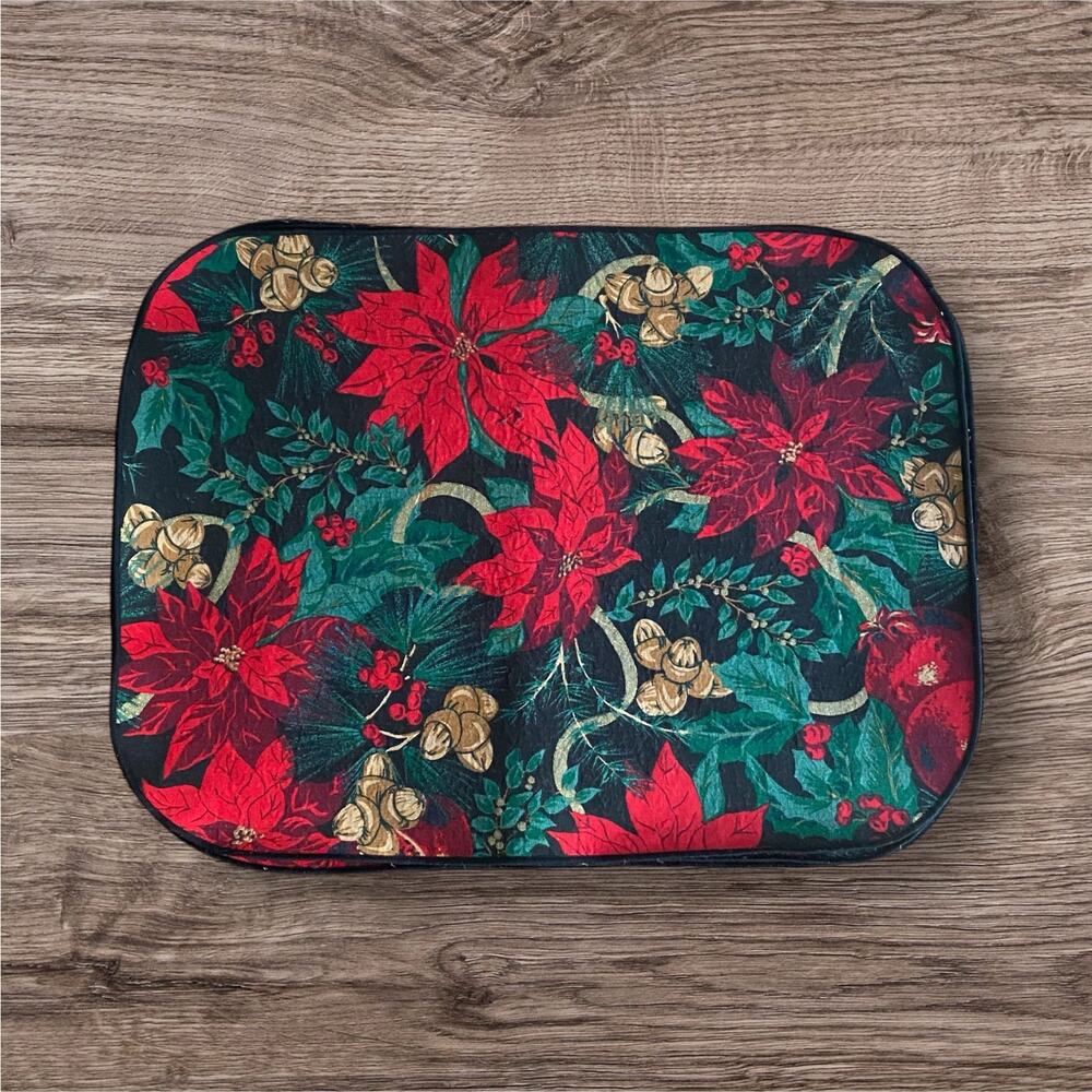 Set of 4 Vintage Christmas Poinsettia Acorns Cloth Placemats Holiday Kitsch